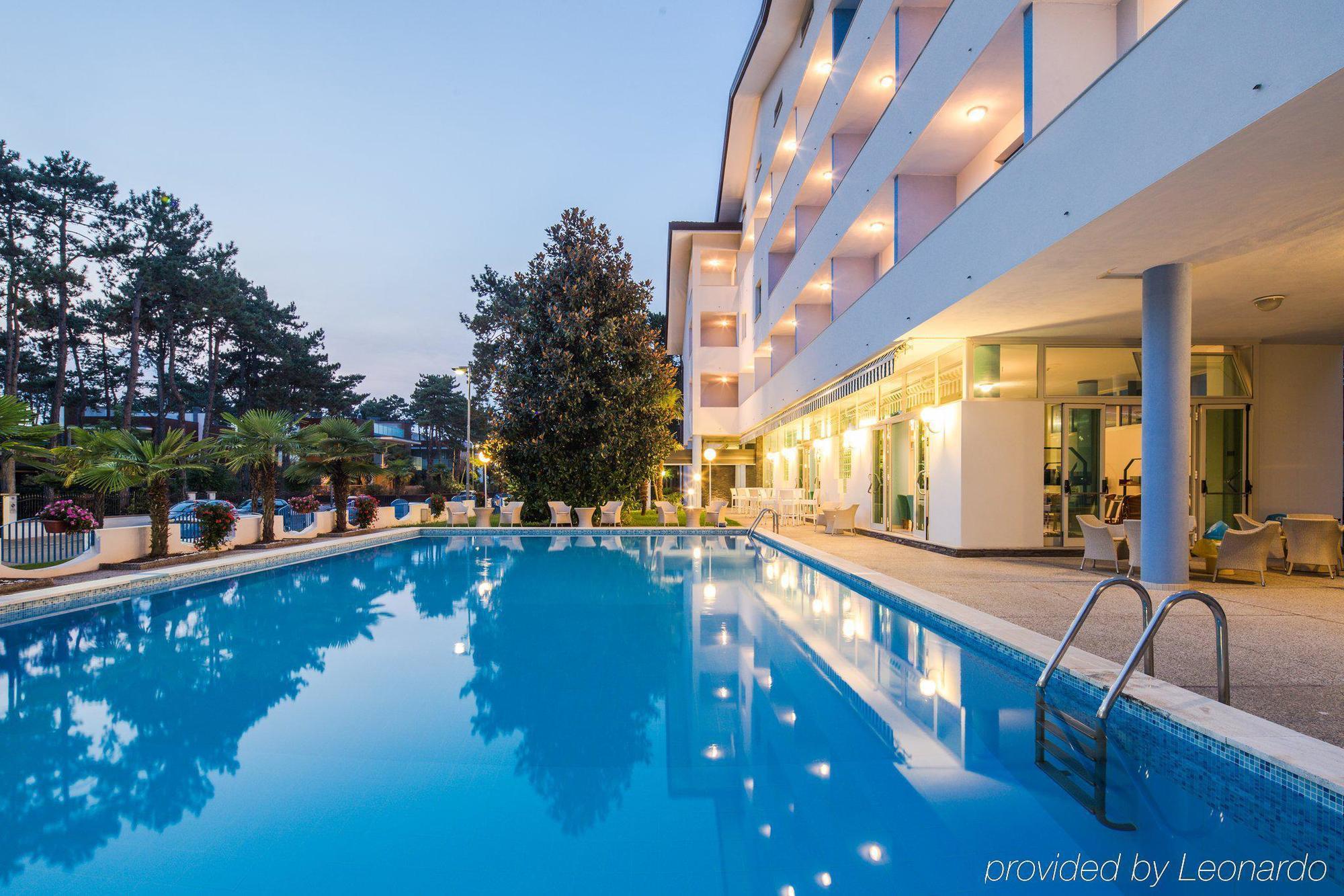 Hotel Olympia Lignano Sabbiadoro Ngoại thất bức ảnh